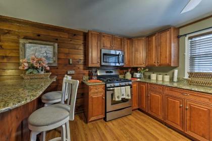 Seaside Park Apt with Outdoor Shower- Walk to Beach! - image 12