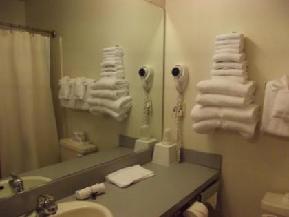 Hillcrest Inn - image 4