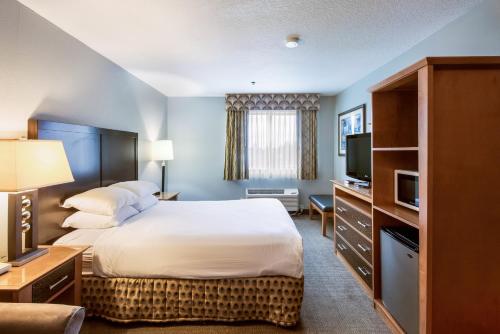 Red Lion Inn & Suites Seaside - image 3