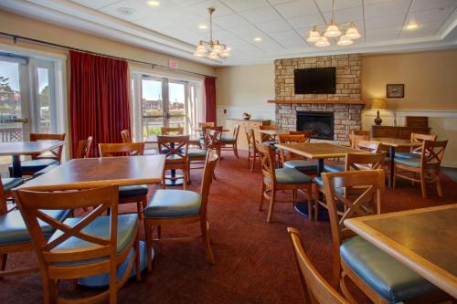 Rivertide Suites - image 2