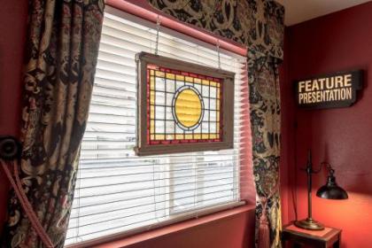 Sandy Cove Inn - image 5