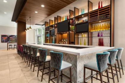 Hilton Garden Inn Seattle Airport - image 3