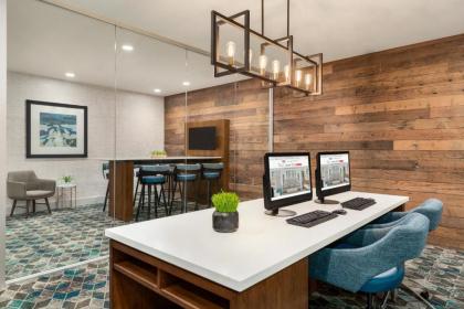 Hilton Garden Inn Seattle Airport - image 5