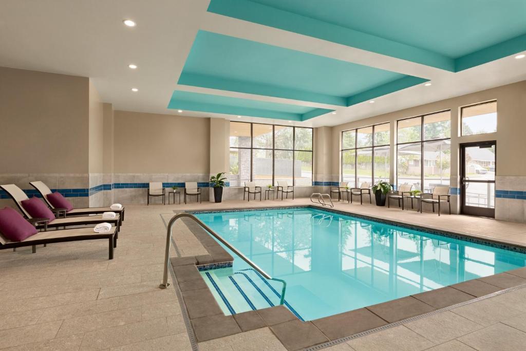 Hilton Garden Inn Seattle Airport - image 7