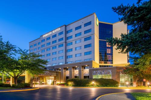 Embassy Suites Seattle - Tacoma International Airport - main image