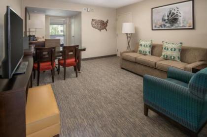 Embassy Suites Seattle - Tacoma International Airport - image 4