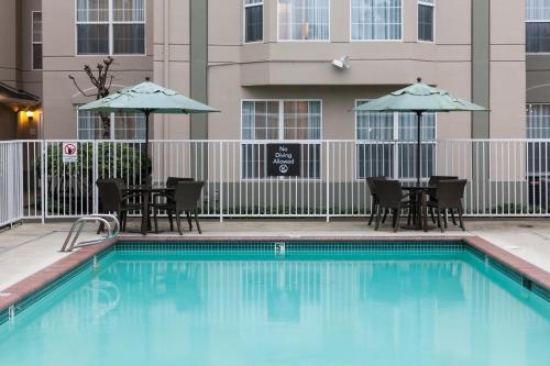 Homewood Suites by Hilton Seattle-Tacoma Airport/Tukwila - image 5