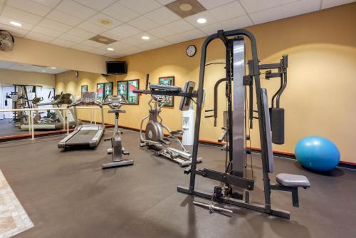 Executive Inn by the Space Needle - image 3