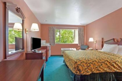 Days Inn by Wyndham Seatac Airport - image 2