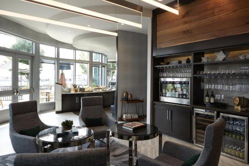Seattle Marriott Waterfront - image 5