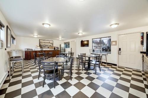 The Grove West Seattle Inn - main image
