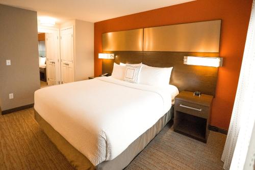 Residence Inn by Marriott Seattle University District - image 3