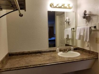 Nites Inn Motel - image 2