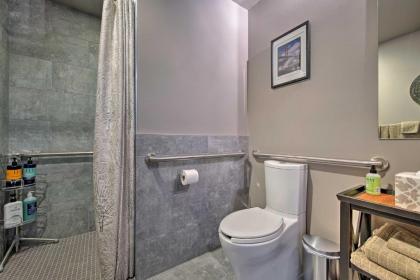 Sleek Seattle Studio 5 Min to Downtown Ballard! - image 18