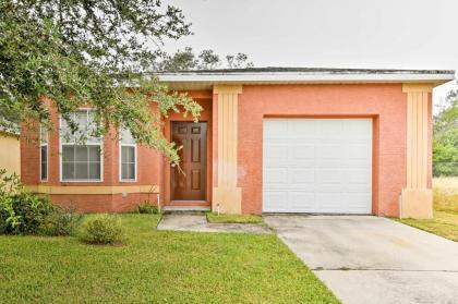 Sebring Home with Porch by Lakes  Drive to Legoland Sebring