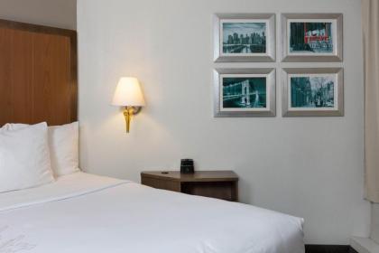 La Quinta by Wyndham Secaucus Meadowlands - image 13