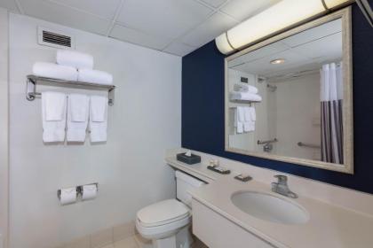 La Quinta by Wyndham Secaucus Meadowlands - image 20