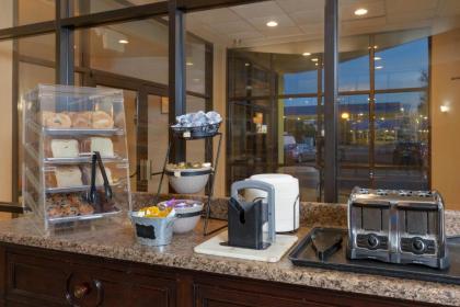 La Quinta by Wyndham Secaucus Meadowlands - image 4