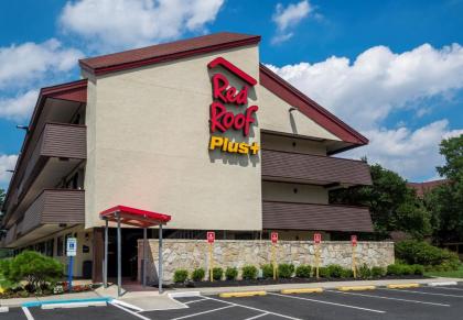 Red Roof Inn PLUS+ Secaucus - Meadowlands - image 5