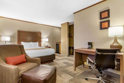 Comfort Inn Sedalia Station - image 15