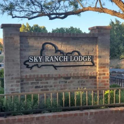 Sky Ranch Lodge - image 4