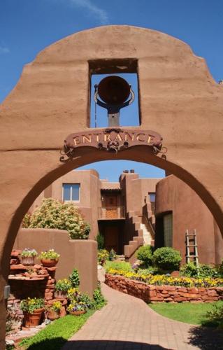 Adobe Grand Villas - main image
