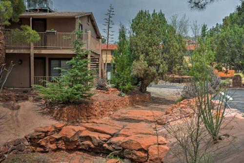 South Sedona Condo with Pool Access - Walk to Shops! - image 3