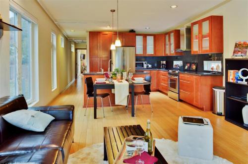 Sleek Modern Sedona Home with Rock Views and Hot Tub! - main image