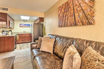 Condo Comfort in Sedona with Pool and Grill Access - image 9