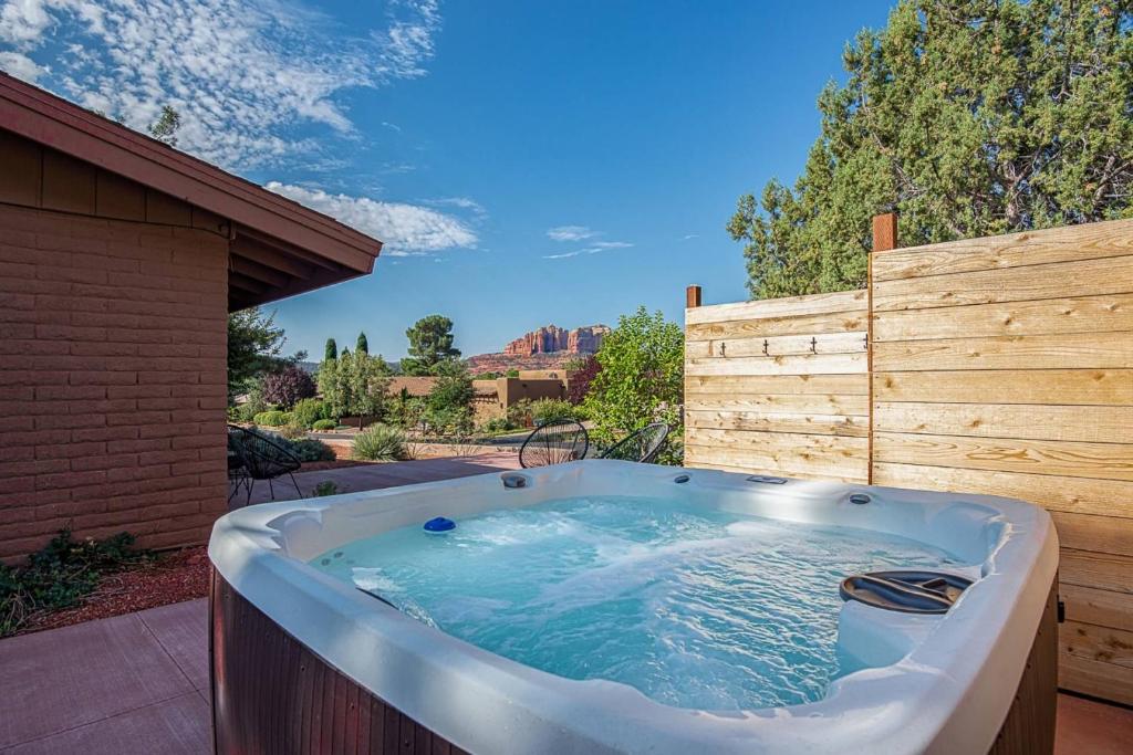 Bell Rock Drive Sedona - main image
