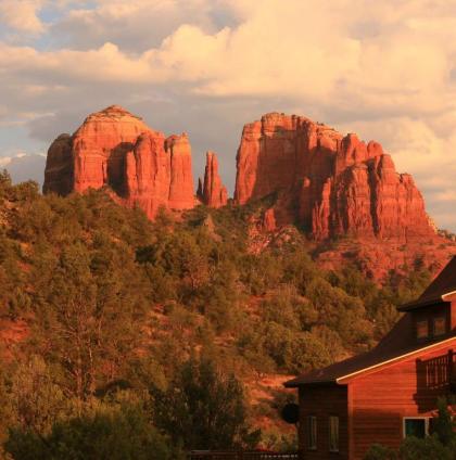 Cathedral Casita where indulgence meets peace and tranquility! - image 8