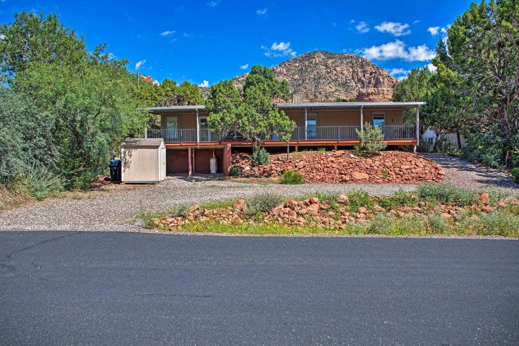 Sedona Home with View Half-Mi to Chimney Rock! - image 4