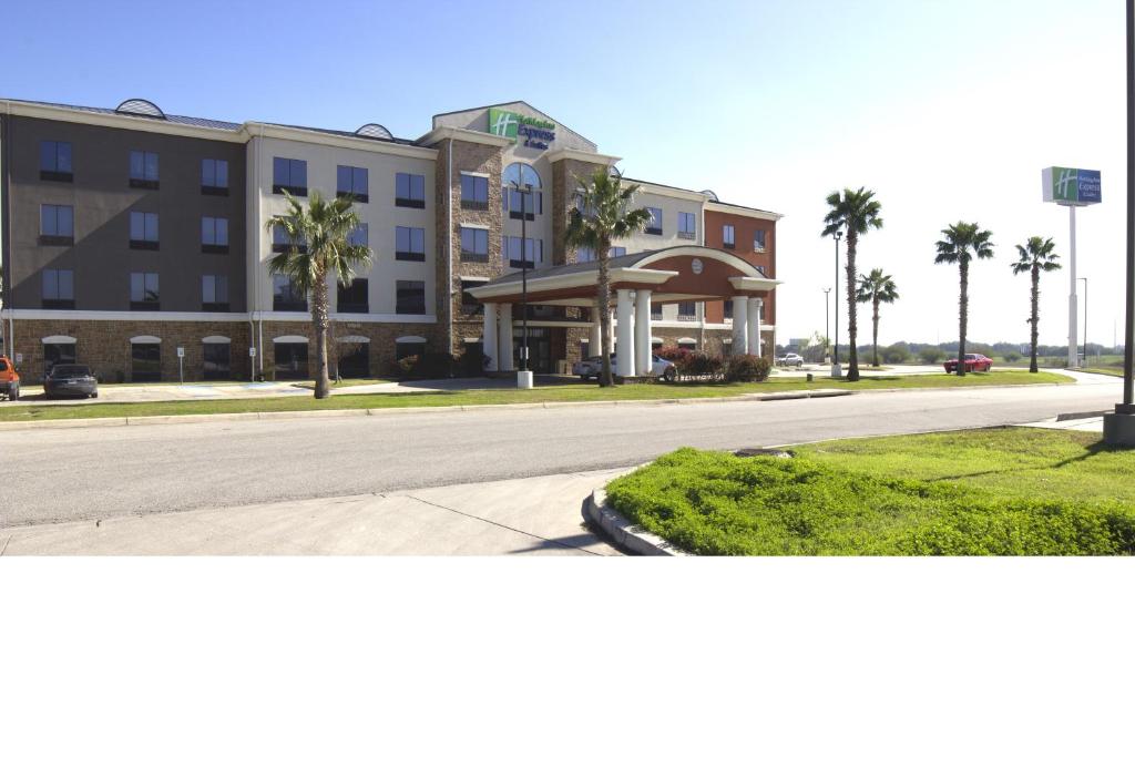 Holiday Inn Express Seguin an IHG Hotel - main image