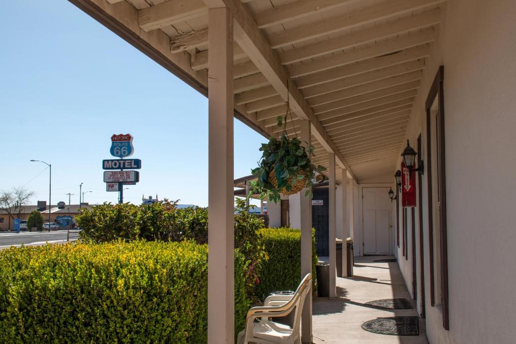Historic Route 66 Motel - image 4