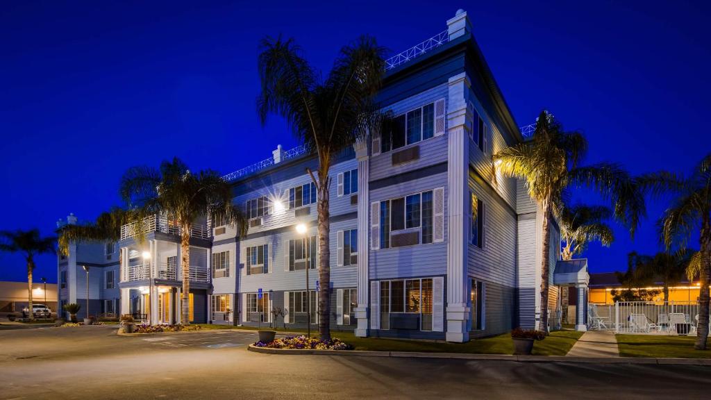 Best Western Colonial Inn - main image
