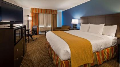 Best Western Colonial Inn - image 13