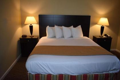 Best Western Colonial Inn - image 2