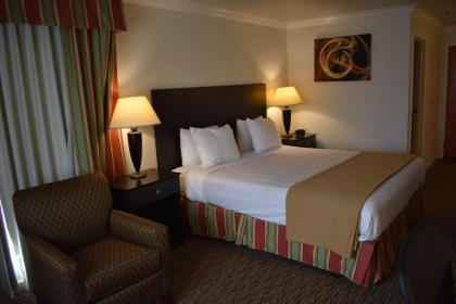 Best Western Colonial Inn - image 4