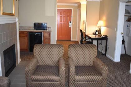 Best Western Colonial Inn - image 7