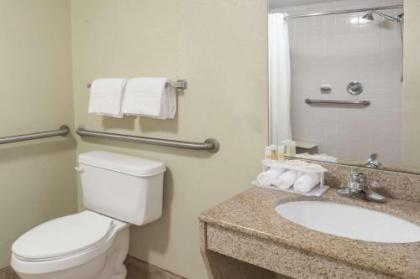 Days Inn by Wyndham Selma - image 10