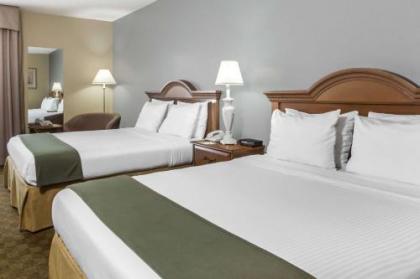 Days Inn by Wyndham Selma - image 7