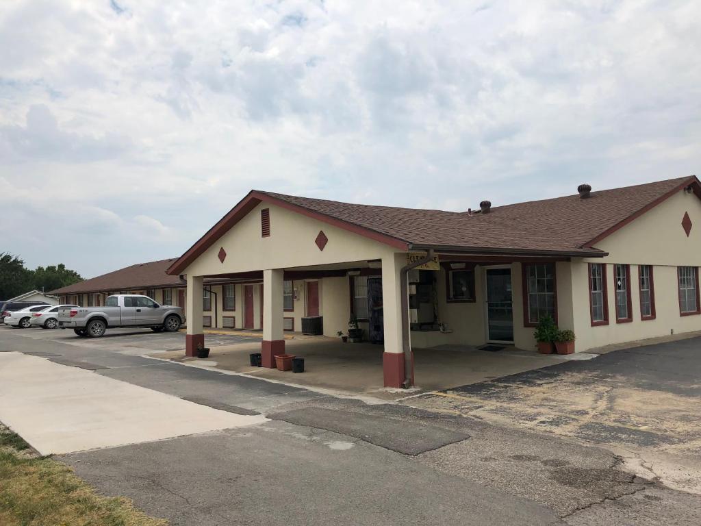 Rexdale Inn - main image