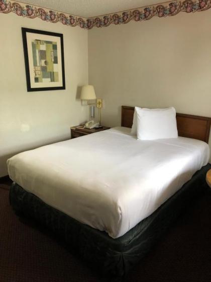 Rexdale Inn - image 15