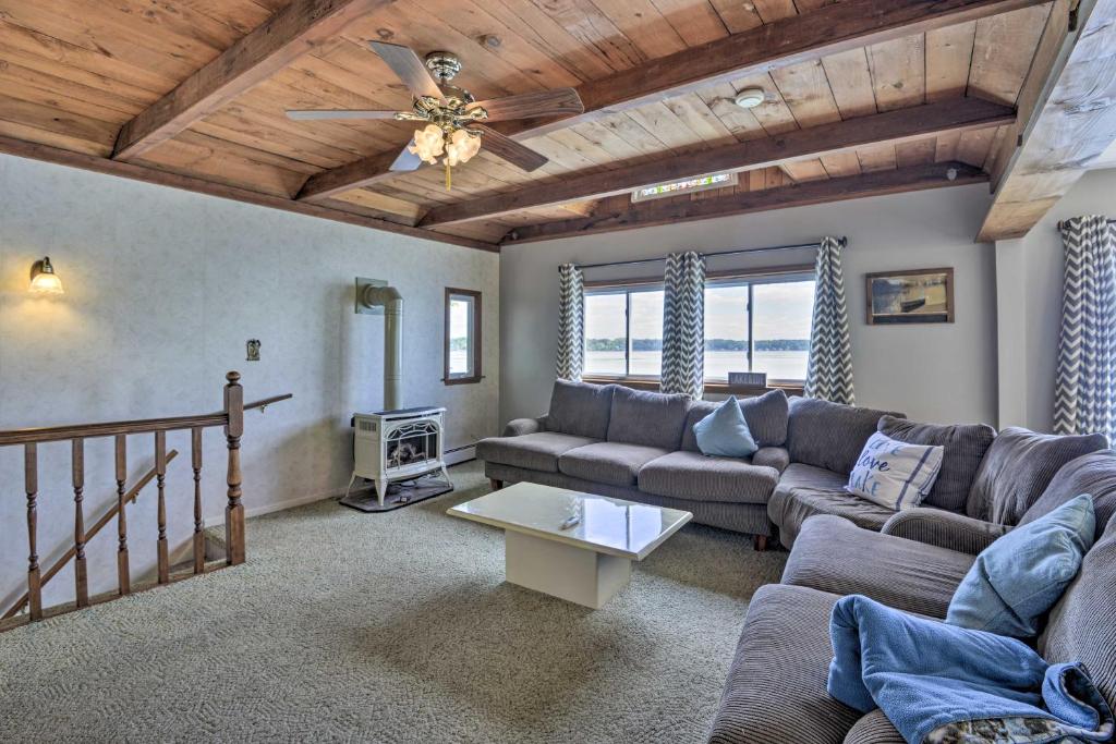 Family-Friendly Cayuga Lake Retreat with Dock! - image 6