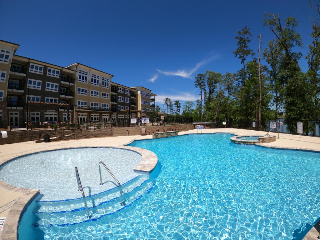 Lakeside Lodge Clemson - image 3