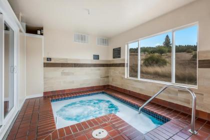 Red Lion Inn & Suites at Olympic National Park - image 13