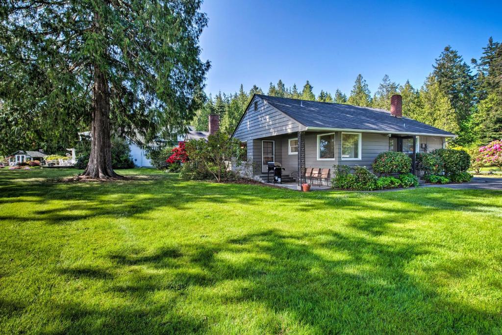 Waterfront Home - Easy Access to Olympic Peninsula - image 2