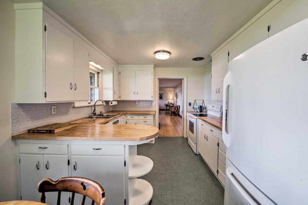 Waterfront Home - Easy Access to Olympic Peninsula - image 7