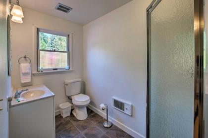 Waterfront Home - Easy Access to Olympic Peninsula - image 8