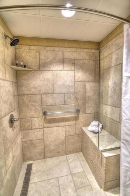 The Lodge at Five Oaks - image 4